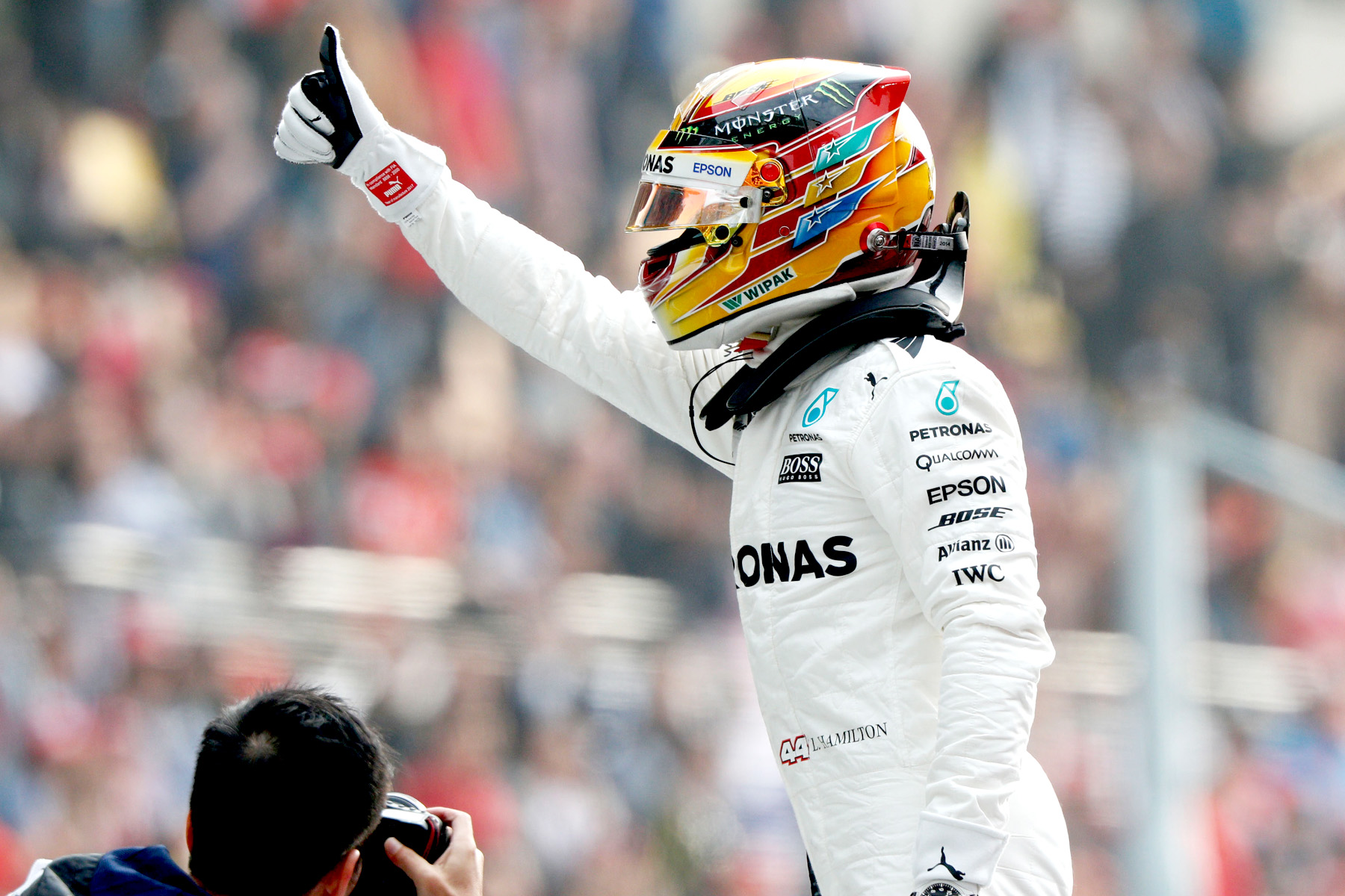 Lewis Hamilton cruises to Chinese win