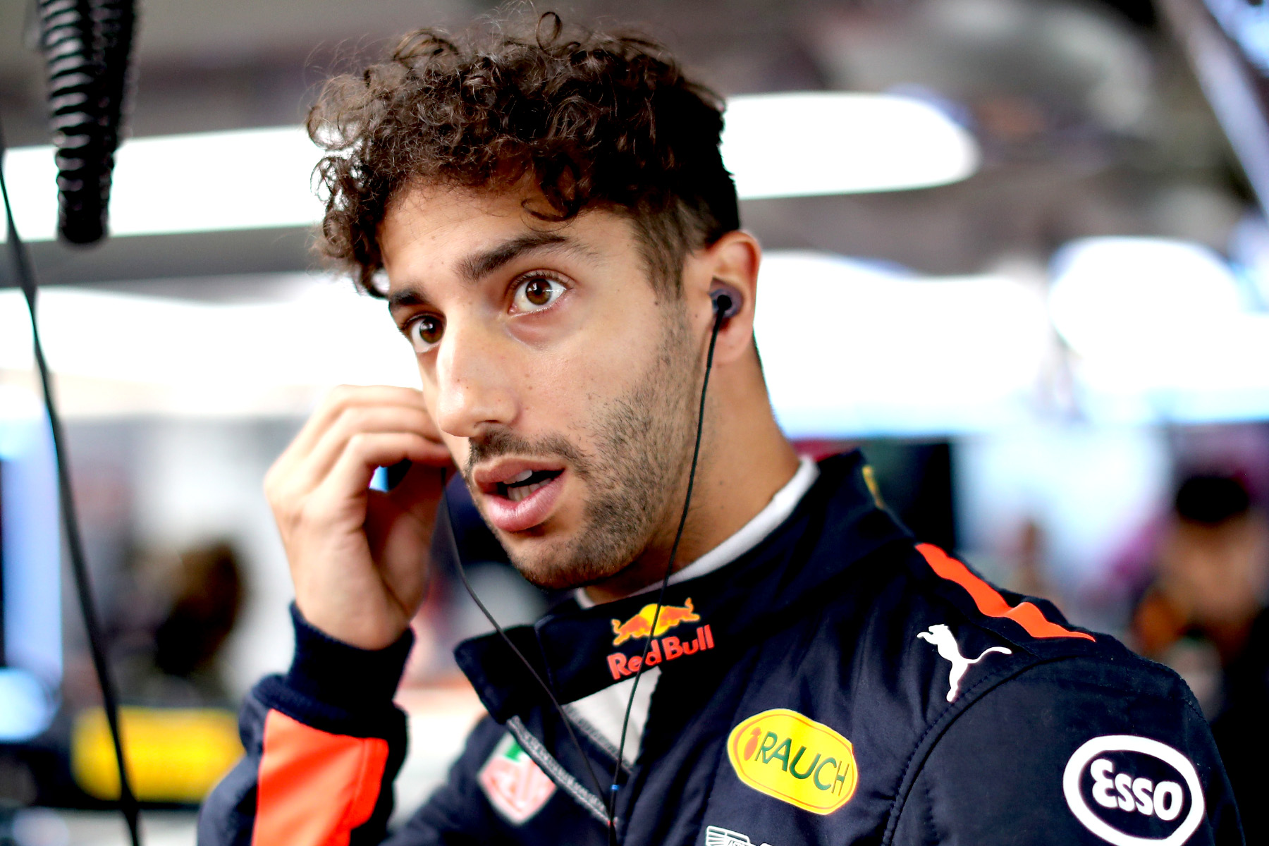 Daniel Ricciardo in his garage at the 2017 Japanese Grand Prix.