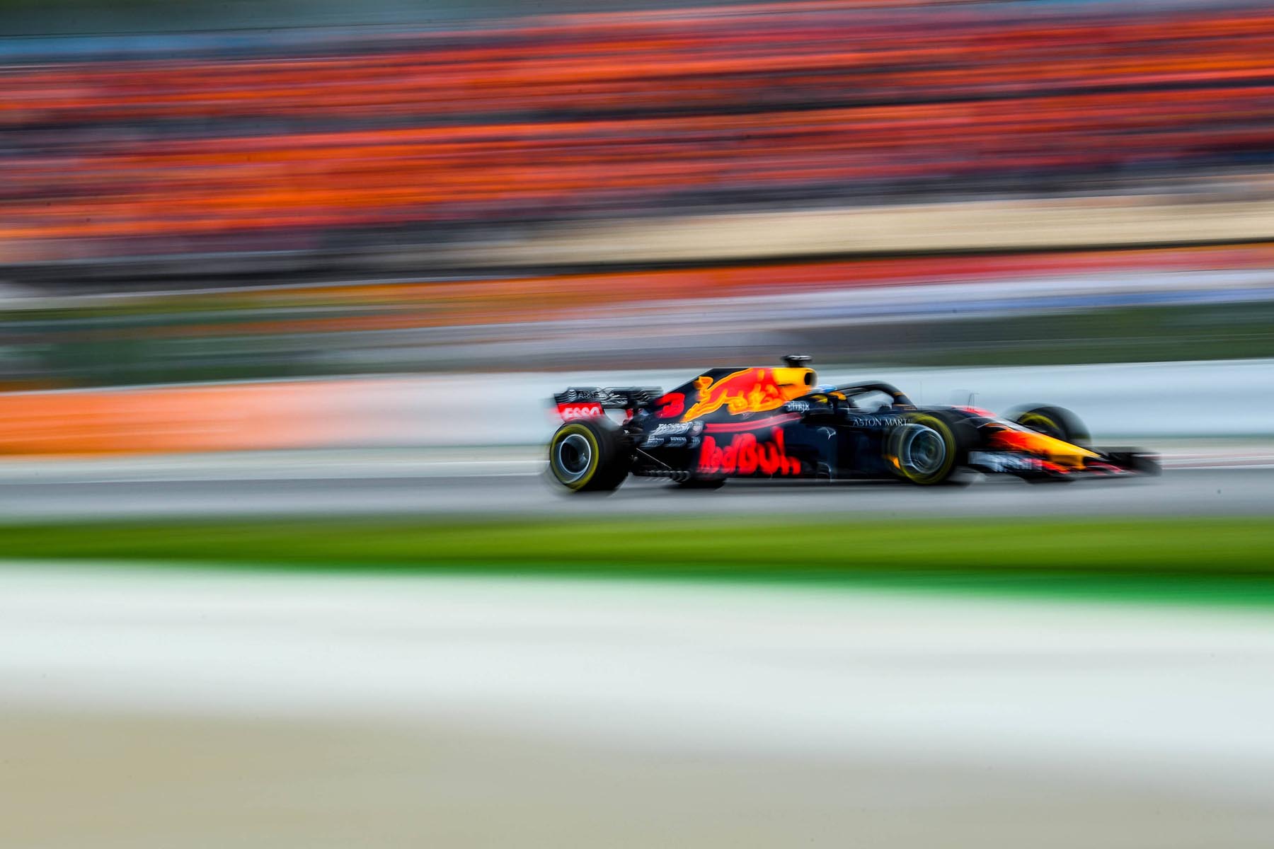 Daniel Ricciardo on track at the 2018 Spanish Grand Prix.