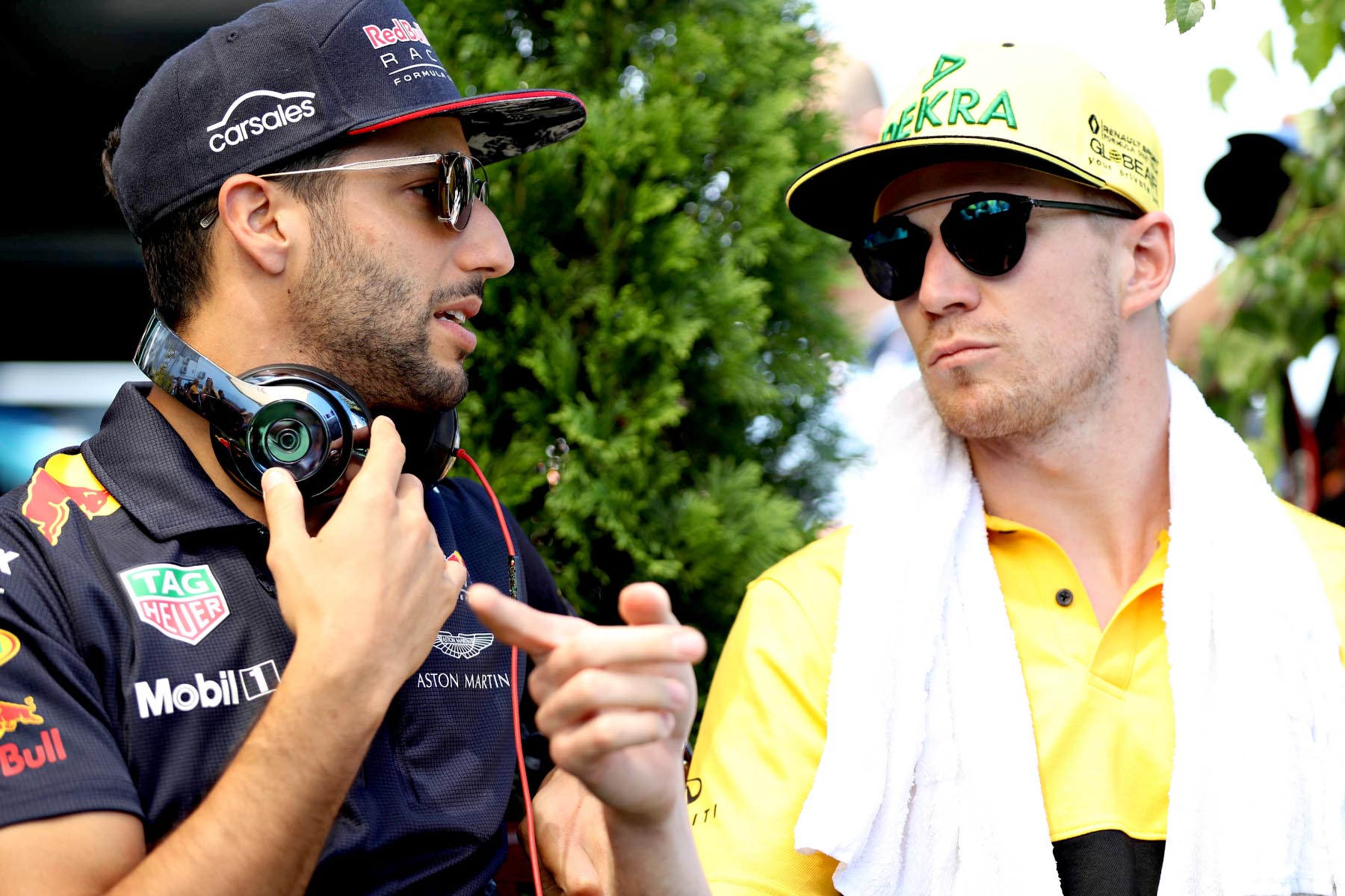 Daniel Ricciardo with 2019 Renault teammate Nico Hulkenberg.